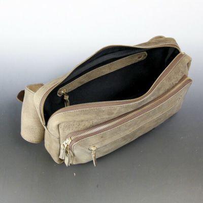 kudu] KD SQUARE BODYBAG | Wath'z