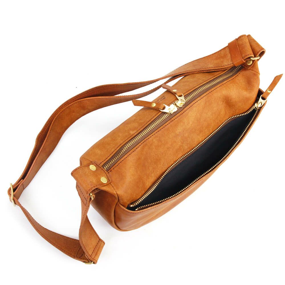 Ryu] MOON SHOULDER BAG (M) | Wath